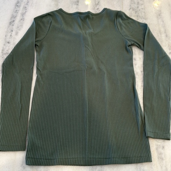 LED Maternity Ling Sleeve Henley Sage green - Picture 3 of 3
